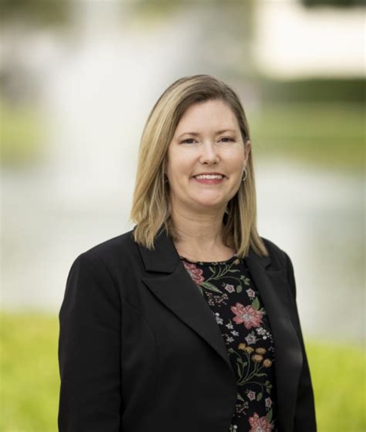 Amanda Green Career- Public Figure, Accountant