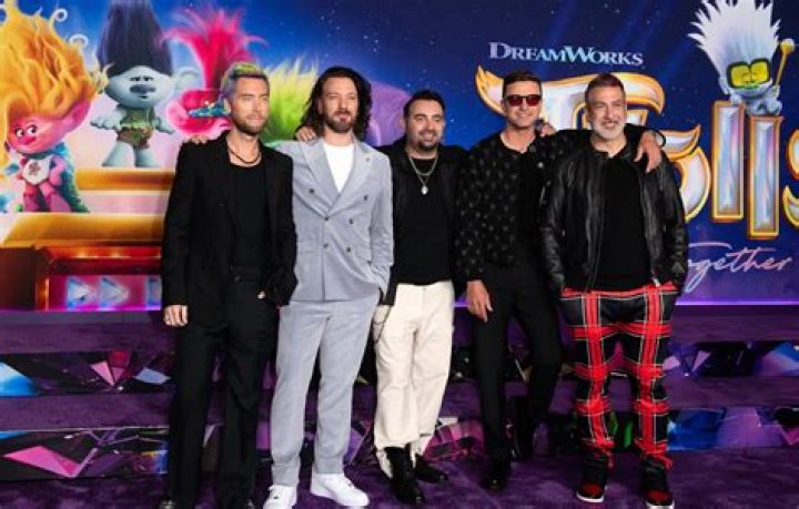 ExclusiveJoey Fatone Reads Texts From His Group Chat With ‘NSync and Now We’re Deceased