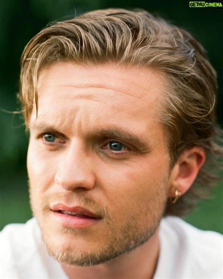 Tom Glynn-Carney